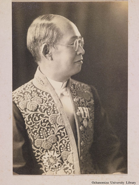 卒業記念写真帖（昭和9年3月、文科） 校長吉岡郷甫先生