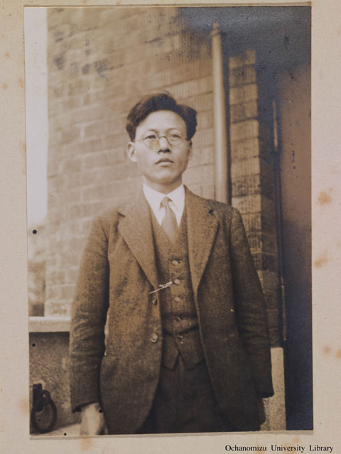 卒業記念写真帖（昭和10年3月、理科） 大槻虎男先生