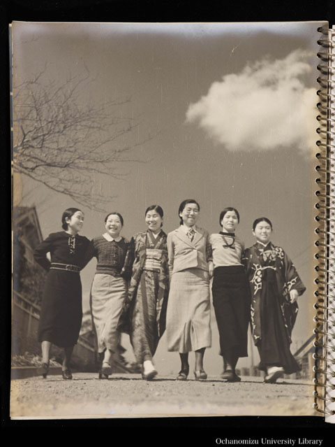 卒業記念写真帖（昭和11年3月、文科） 生徒たち