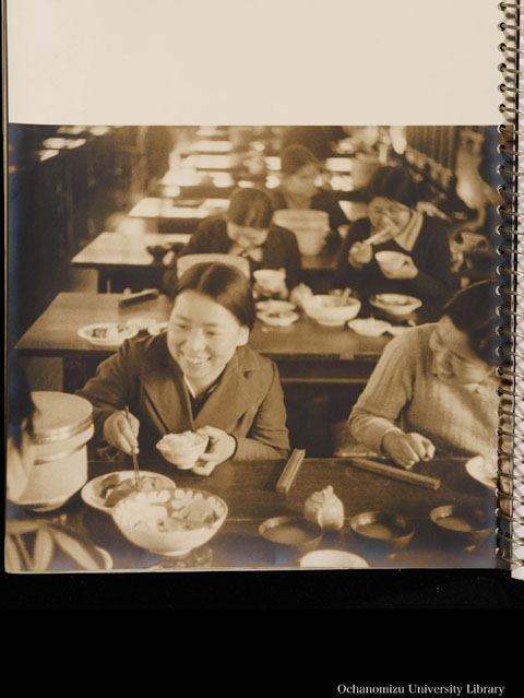 卒業記念写真帖（昭和11年3月、文科） 寮生活　食事
