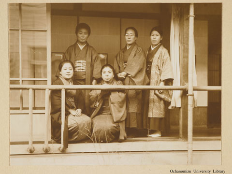 卒業記念写真帖（昭和11年3月、家事科） 生徒主事の先生方
