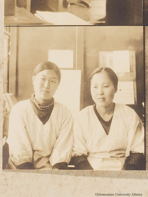 卒業記念写真帖（昭和12年3月、理科） 女性教官（二名）
