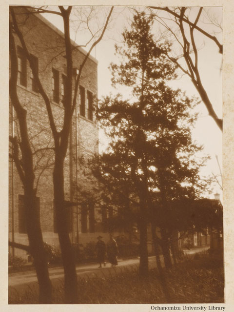 卒業記念写真帖 『みかきあいて』（昭和12年3月、家事科） 本館