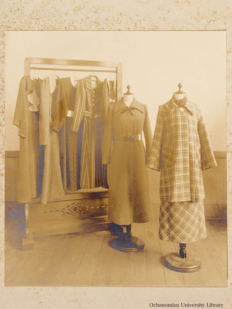 卒業記念写真帖 『みかきあいて』（昭和12年3月、家事科） 裁縫科実習作品