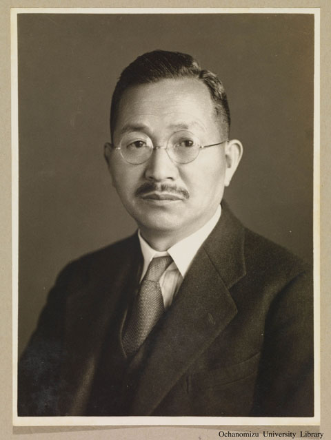 卒業記念写真帖（昭和13年3月、文科） 富士徳次郎先生