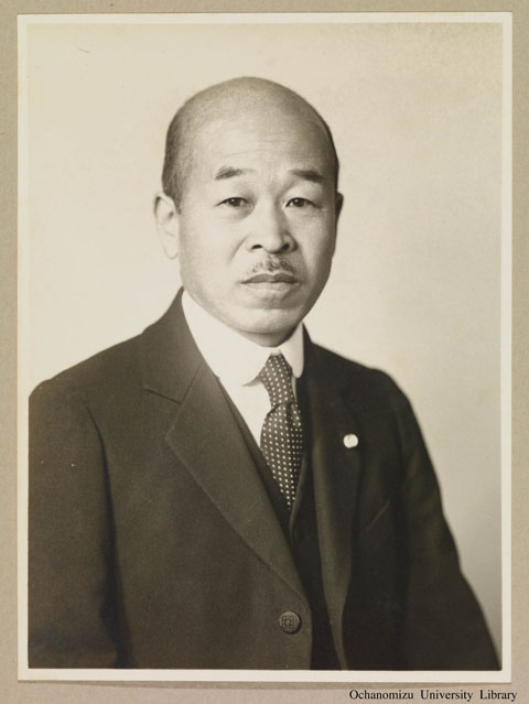 卒業記念写真帖（昭和13年3月、文科） 山崎犀二先生