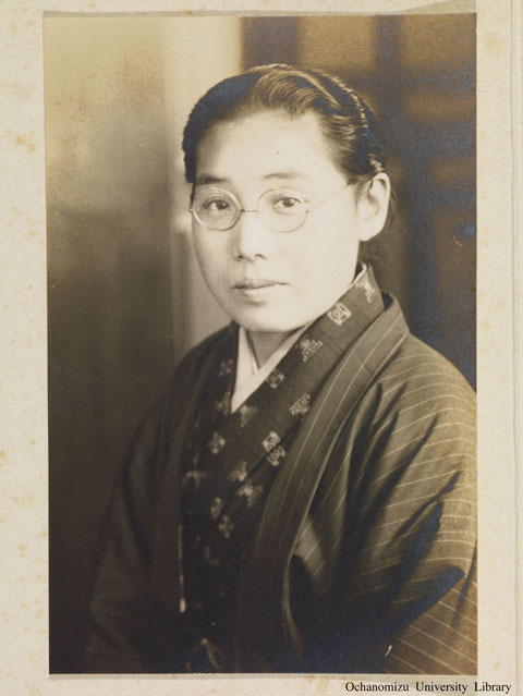 卒業記念写真帖（昭和13年3月、家事科） 大岩金先生