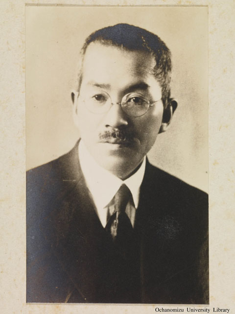 卒業記念写真帖（昭和13年3月、家事科） 古川竹二先生