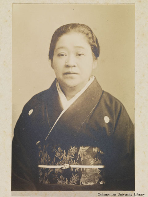 卒業記念写真帖（昭和13年3月、家事科） 堀口きみこ先生