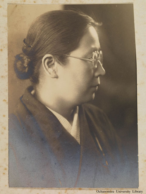 卒業記念写真帖 『於もひ出』（昭和14年3月、家事科） 女性教官