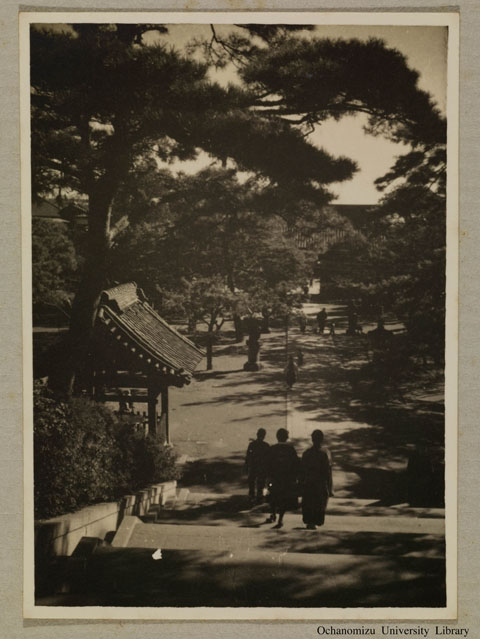卒業記念写真帖（昭和16年3月、文科） 護国寺