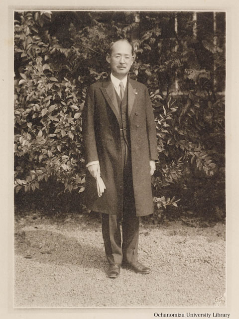 卒業記念写真帖（昭和8年3月、文科） 校長吉岡郷甫先生