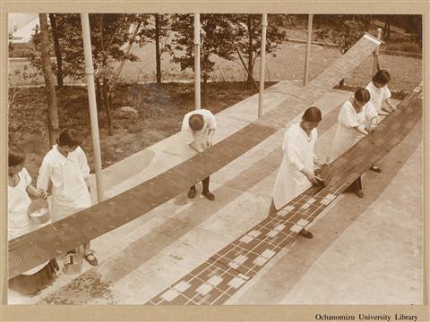 東京女子高等師範学校　生徒作業状況写真 「Laundry 3」(2)