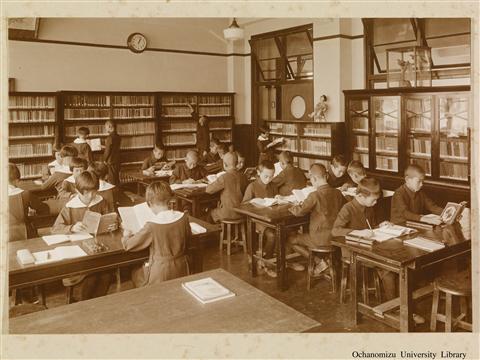 新校舎に学ぶ 「附属小学校　自習室」