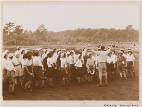 教室外の修錬 「附属高等女学校　郊外園の作業　作業要項の説明」
