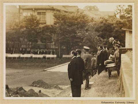 賀陽宮恒憲王殿下東京女子高等師範学校御合臨写真帖 校内巡覧（運動場）