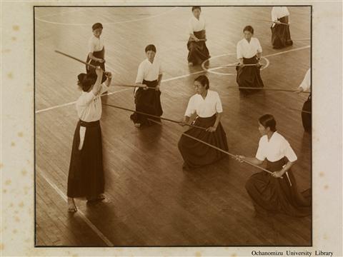 学校と寮 「授業（武道）」