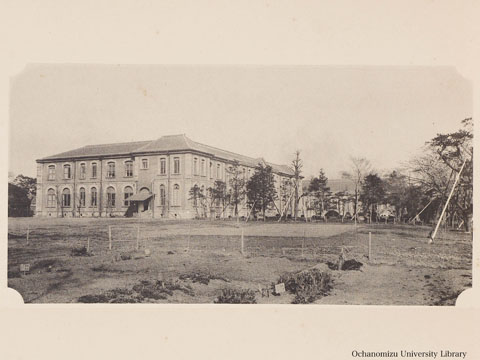 卒業記念写真帖（明治45年3月） 「東校舎」