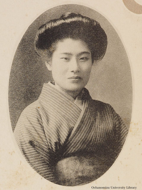 卒業記念写真帖（明治45年3月） 「中村コウ先生」