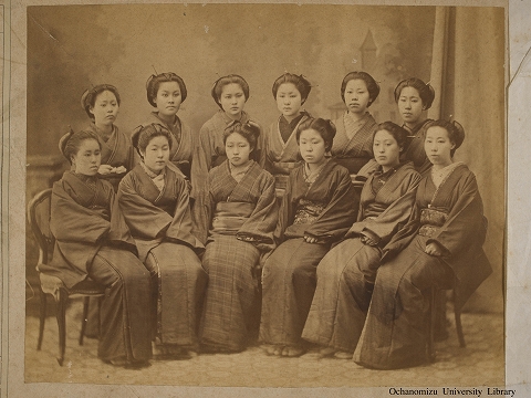 明治16年2月　小学師範科卒業写真