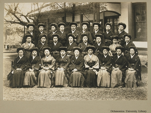 東京女子高等師範学校卒業生写真　下　第六臨時教員養成所　大正2年～大正12年