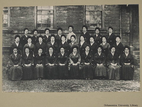 東京女子高等師範学校卒業生写真　下　第六臨時教員養成所　大正2年～大正12年