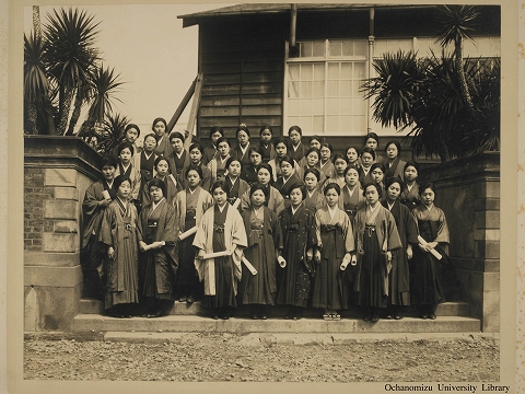 東京女子高等師範学校　大正15年3月卒業写真　国語漢文科