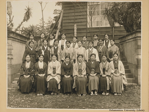 東京女子高等師範学校卒業写真　昭和7年3月　保育実習科