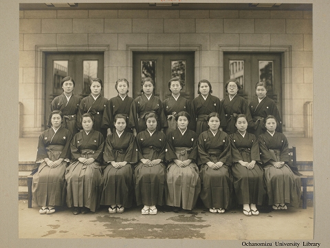 東京女子高等師範学校卒業写真　昭和16年9月　体育科