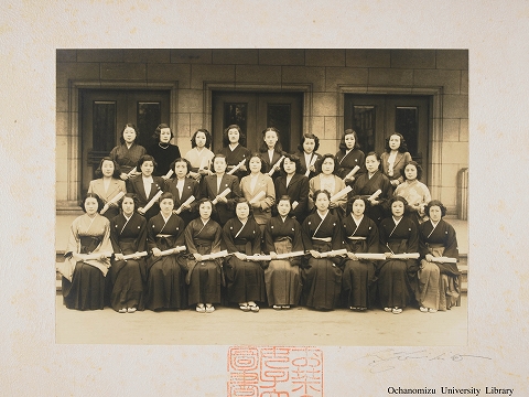 東京女子高等師範学校卒業写真　昭和25年3月　体育科