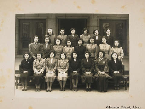 東京女子高等師範学校卒業写真　昭和27年3月　理科
