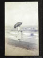 妙高林間学校写真帖（昭和二年頃） 傘をさす女性教職員